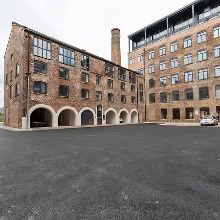 1 Bed Modern In A Converted Mill *